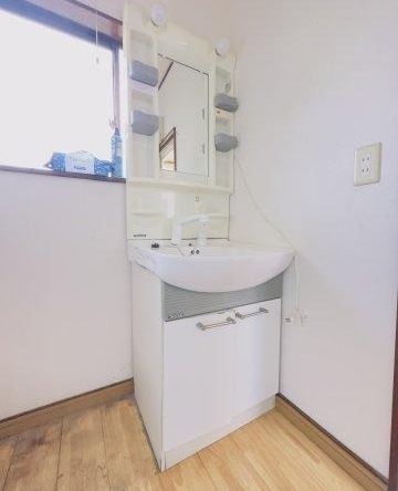 imgi_10_77524858_0025