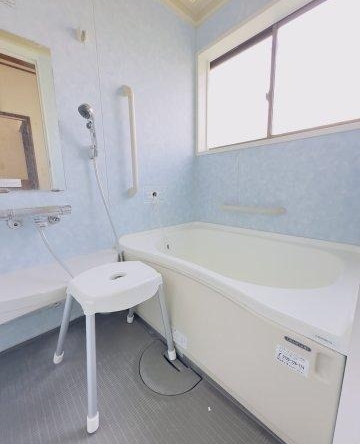 imgi_14_77524858_0038