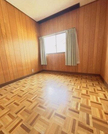 imgi_16_77524858_0030