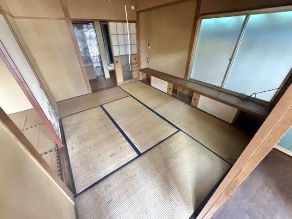 imgi_9_77812864_0009