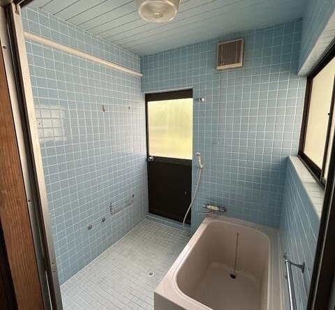 imgi_142_0nQCCWJnN7Z8Nrse5v1Mng==