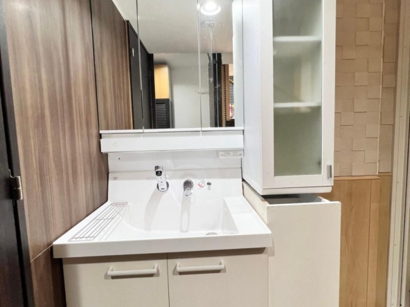 imgi_12_75512563_0028