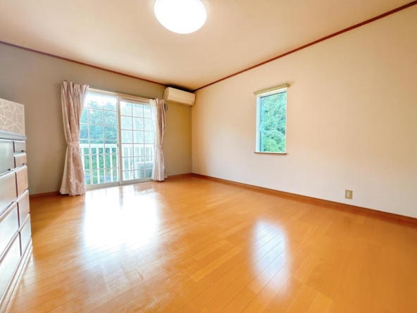 imgi_14_76063738_0016