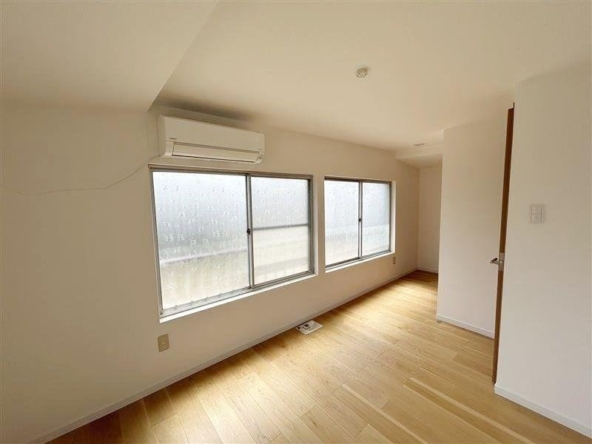 imgi_16_78007683_0006