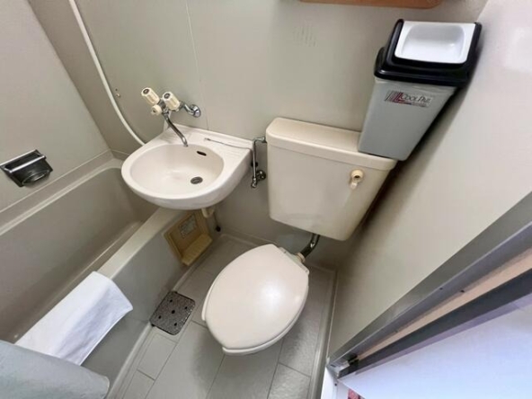 imgi_215_G0KxUlot68_ImeQn9pX4zA==