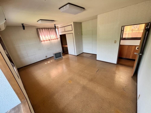 imgi_21_75147461_0016