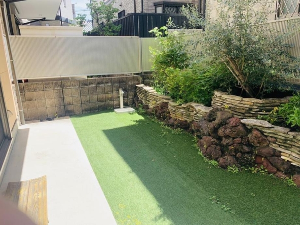 imgi_21_77474141_0016