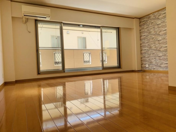 imgi_7_77474141_0004