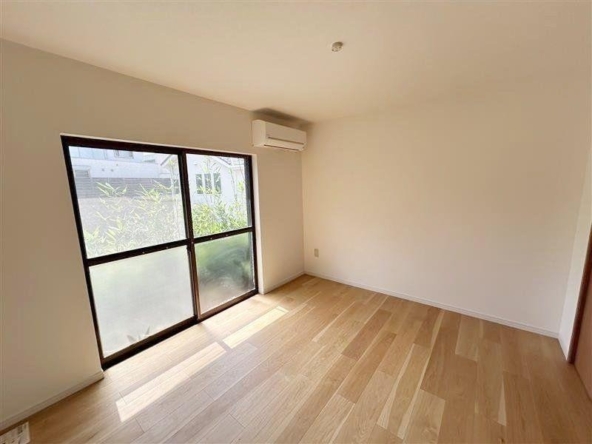 imgi_8_78007683_0005