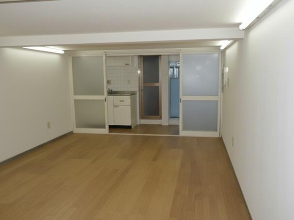 imgi_100_1941532282_640x453