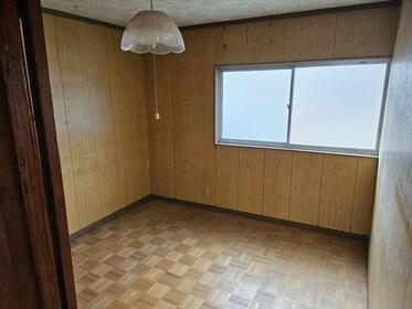 imgi_104_1864561185_373x280