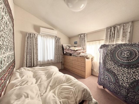 imgi_104_1871958812_640x480