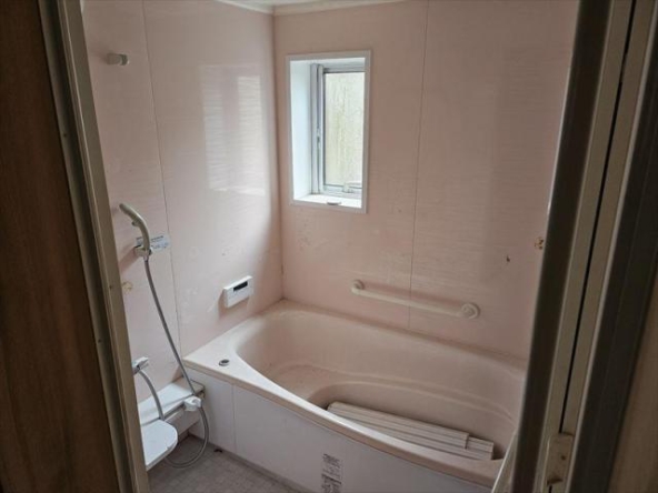 imgi_105_1864561188_640x480