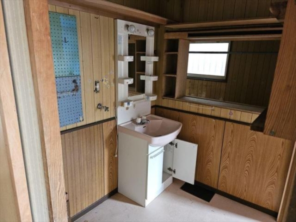 imgi_106_1864561191_640x480