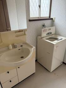 imgi_10_1939892964_210x280