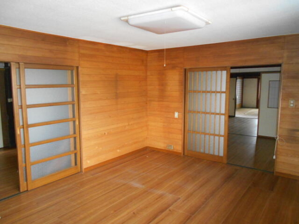 imgi_114_1851451078_640x480