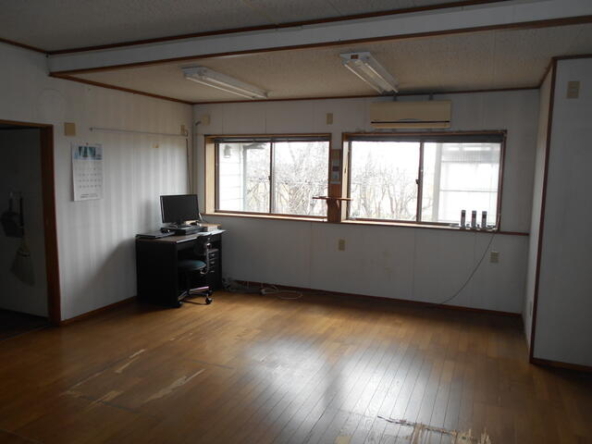 imgi_115_1851451152_640x480