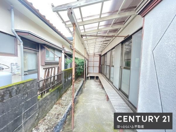 imgi_123_1876861635_600x450