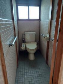 imgi_15_1815349685_210x280