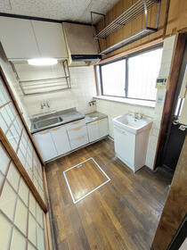 imgi_16_1943319494_210x280