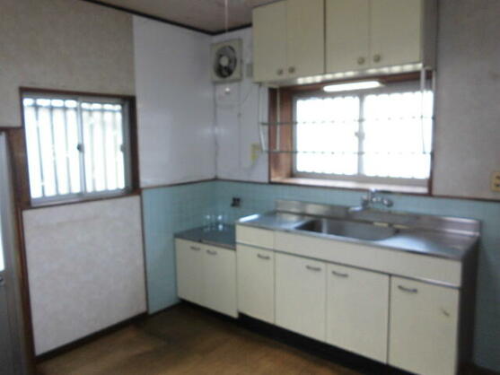 imgi_19_1847061996_557x418