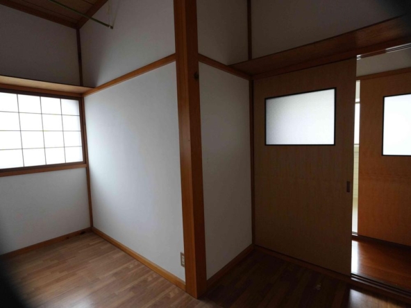 imgi_19_79071696_0244