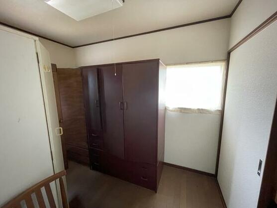 imgi_21_1896980767_557x418