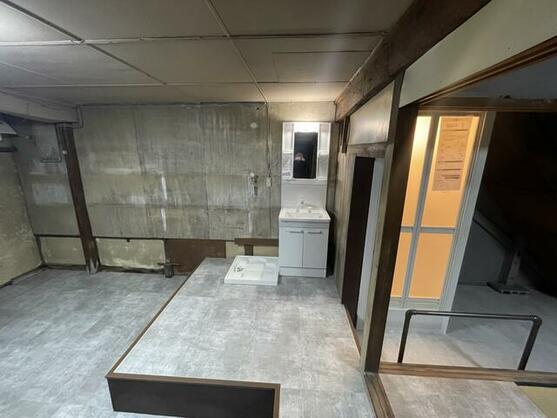 imgi_21_1927600320_557x418