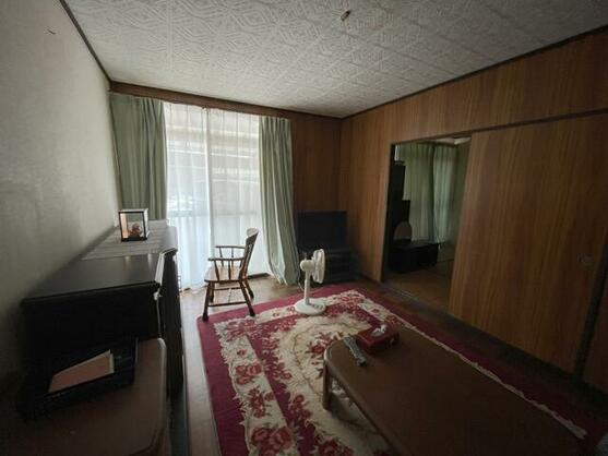 imgi_22_1896980775_557x418