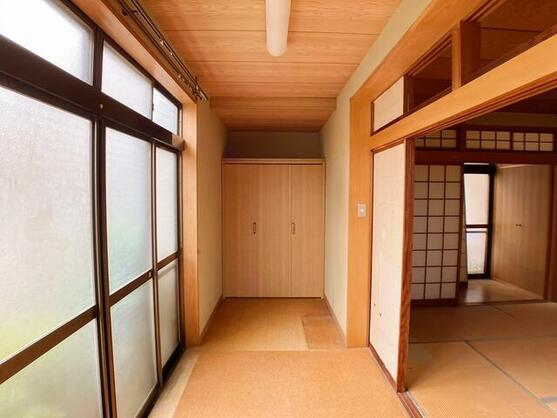 imgi_22_1901786709_557x418