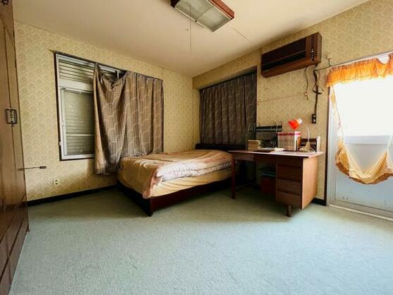 imgi_23_1894963999_557x418