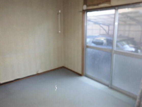 imgi_24_1811519069_557x418