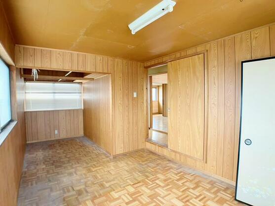 imgi_26_1901786894_557x418