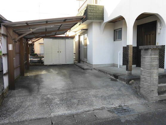 imgi_28_1811517219_557x418