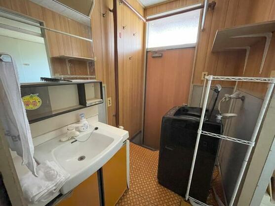 imgi_28_1896980944_557x418