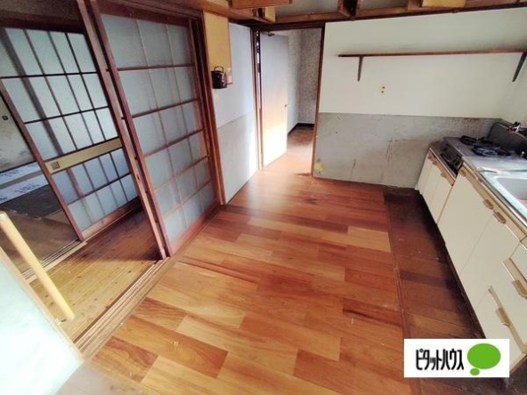 imgi_49_100989_200561_200564_8