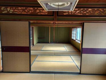 imgi_55_1815349858_373x280