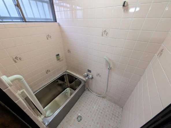 imgi_59_1943317973_640x481