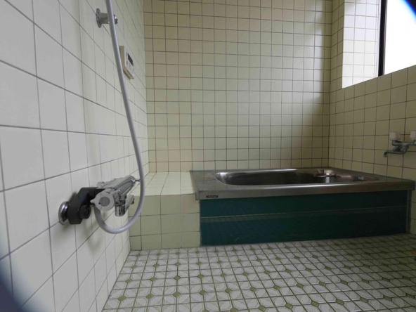 imgi_7_79071696_0242