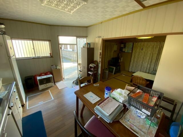 imgi_103_1947485691_640x480