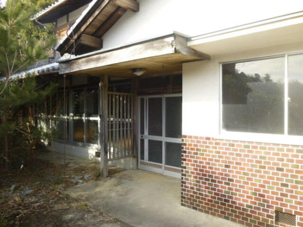 imgi_106_1742205399_640x480