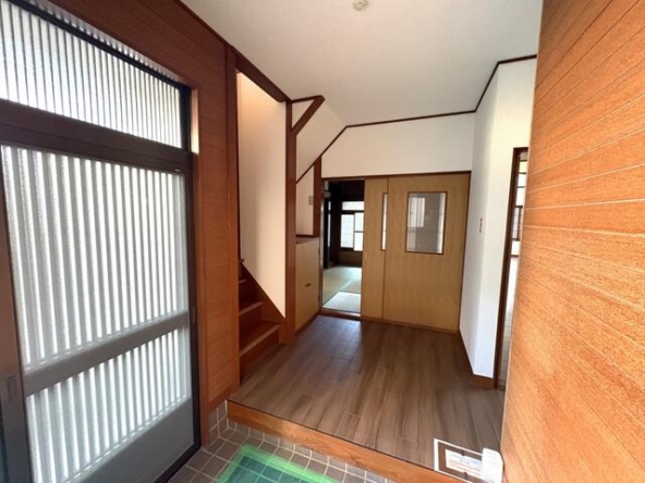 imgi_108_1945397920_640x480