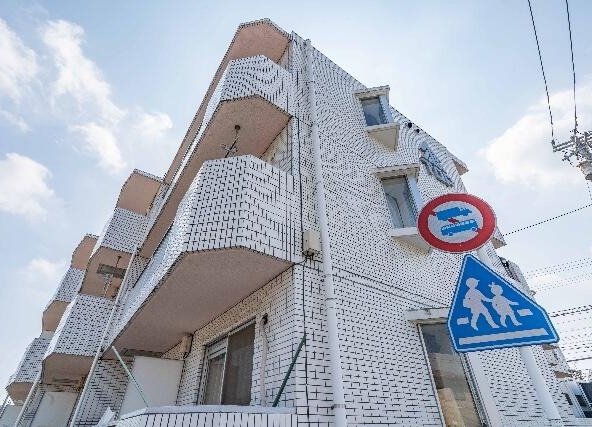 imgi_109_1901850258_640x427