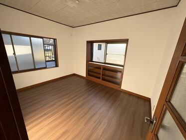 imgi_116_1945398160_373x280