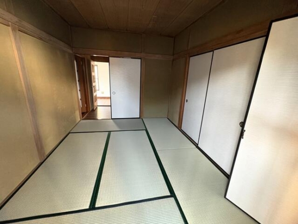 imgi_117_1945398278_640x480