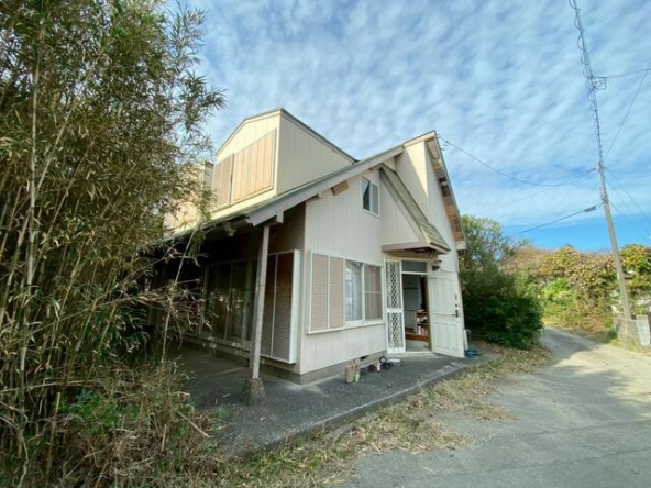 imgi_118_1947486023_640x480