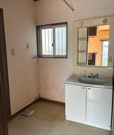 imgi_11_1901974619_375x500