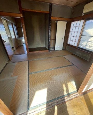 imgi_11_78512216_0024