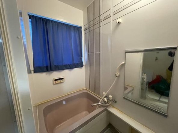 imgi_120_1928970911_640x480