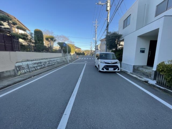 imgi_124_1928971064_640x480